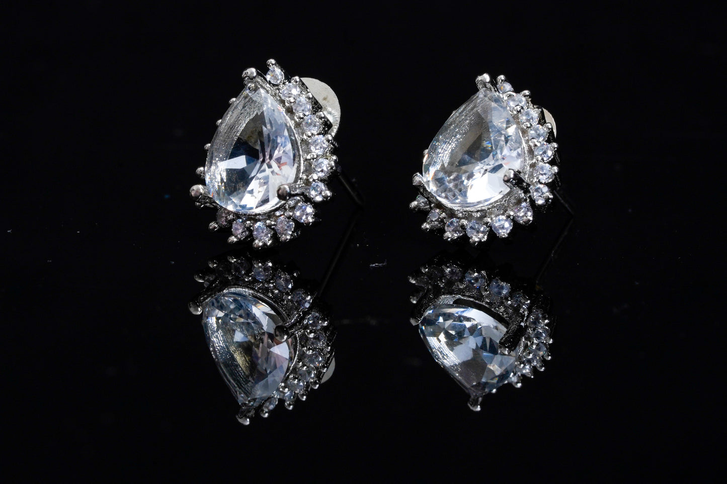 Aurelia American diamonds ear studs