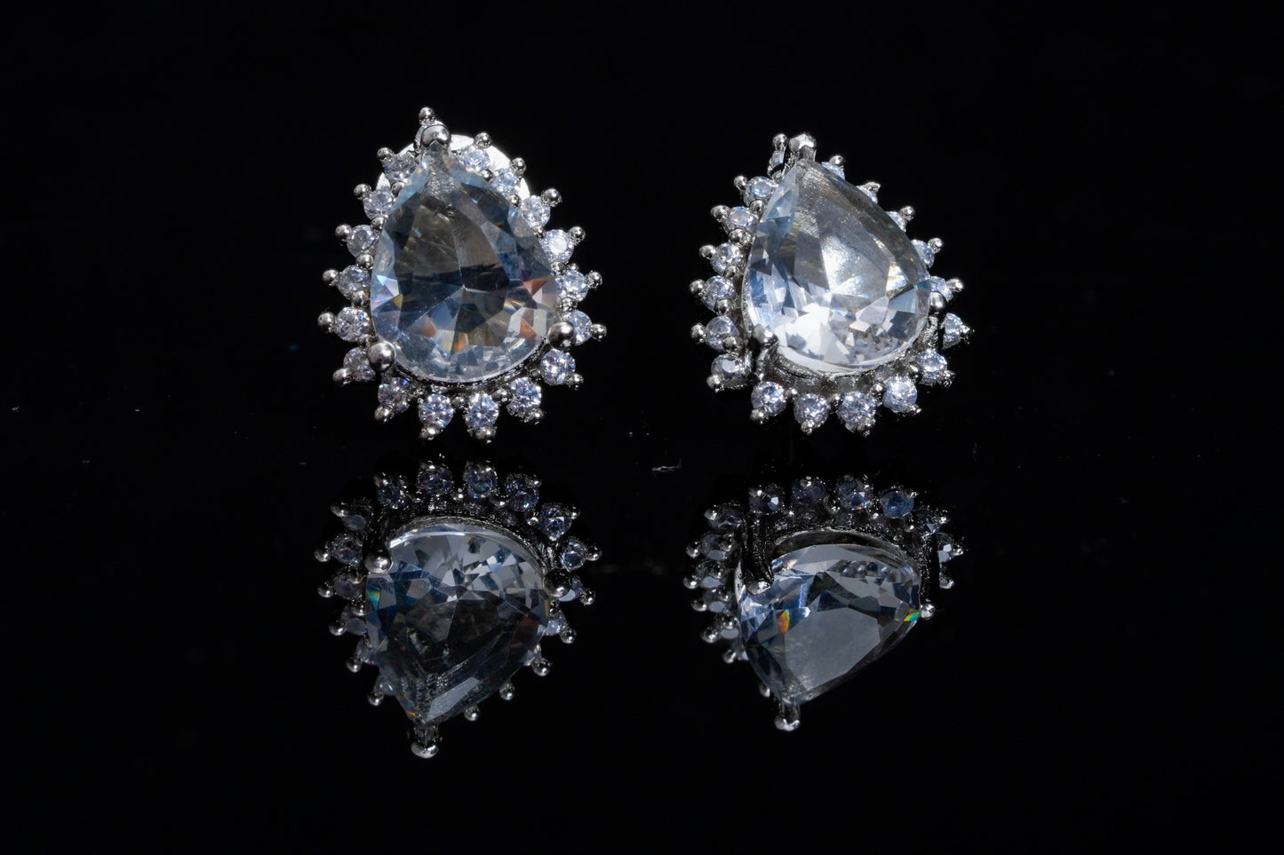 Aurelia American diamonds ear studs