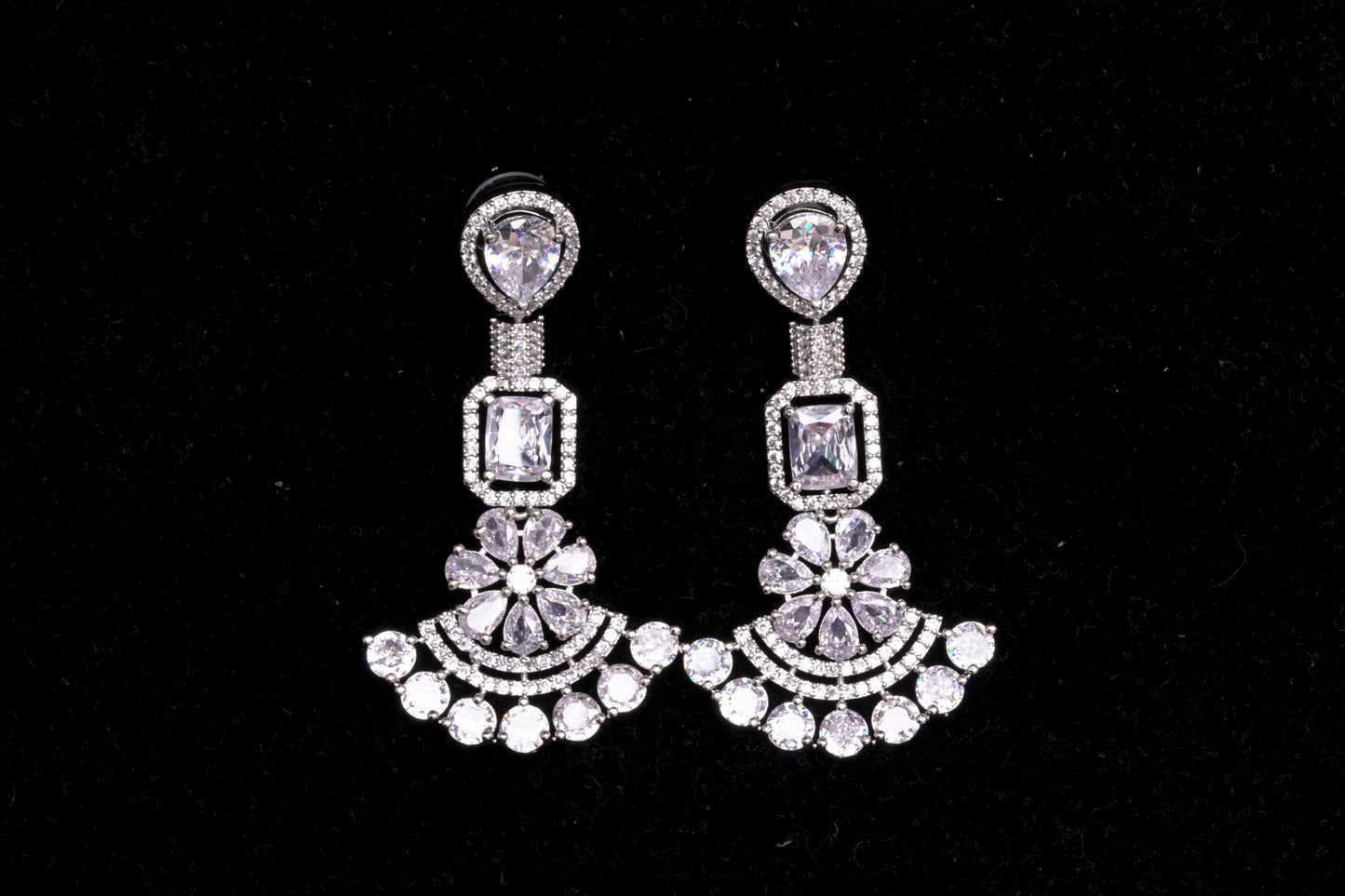 Chandelier earrings with real American diamonds in a glittering finish