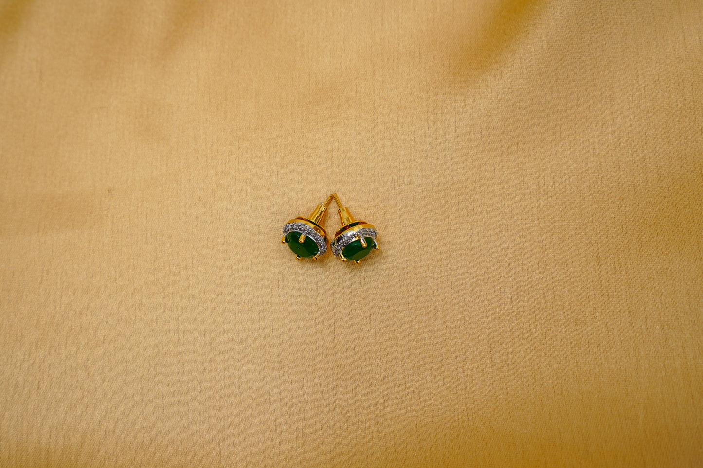 Kaia ear studs in green