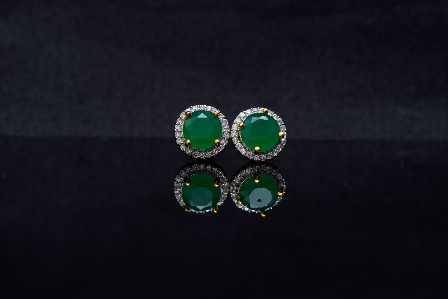 Kaia ear studs in green