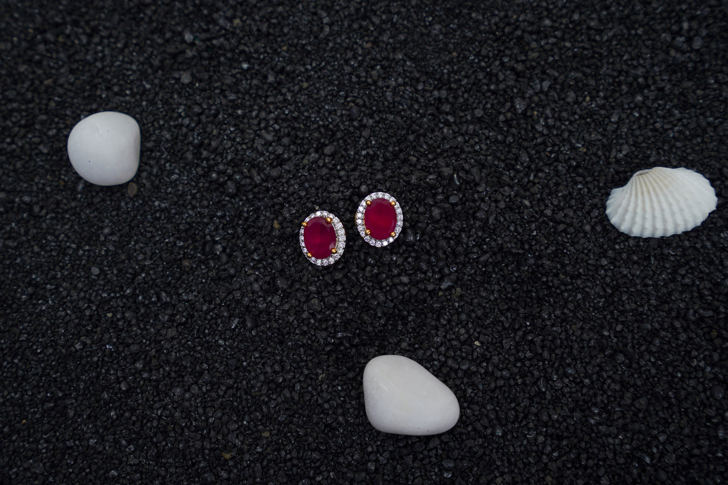 Orna ear studs in red