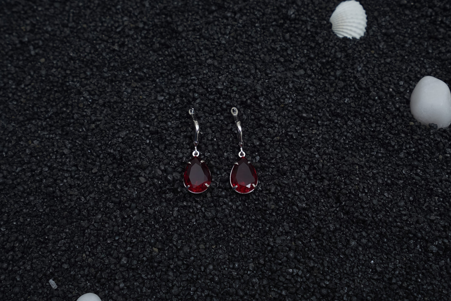 Scarlet red danglers