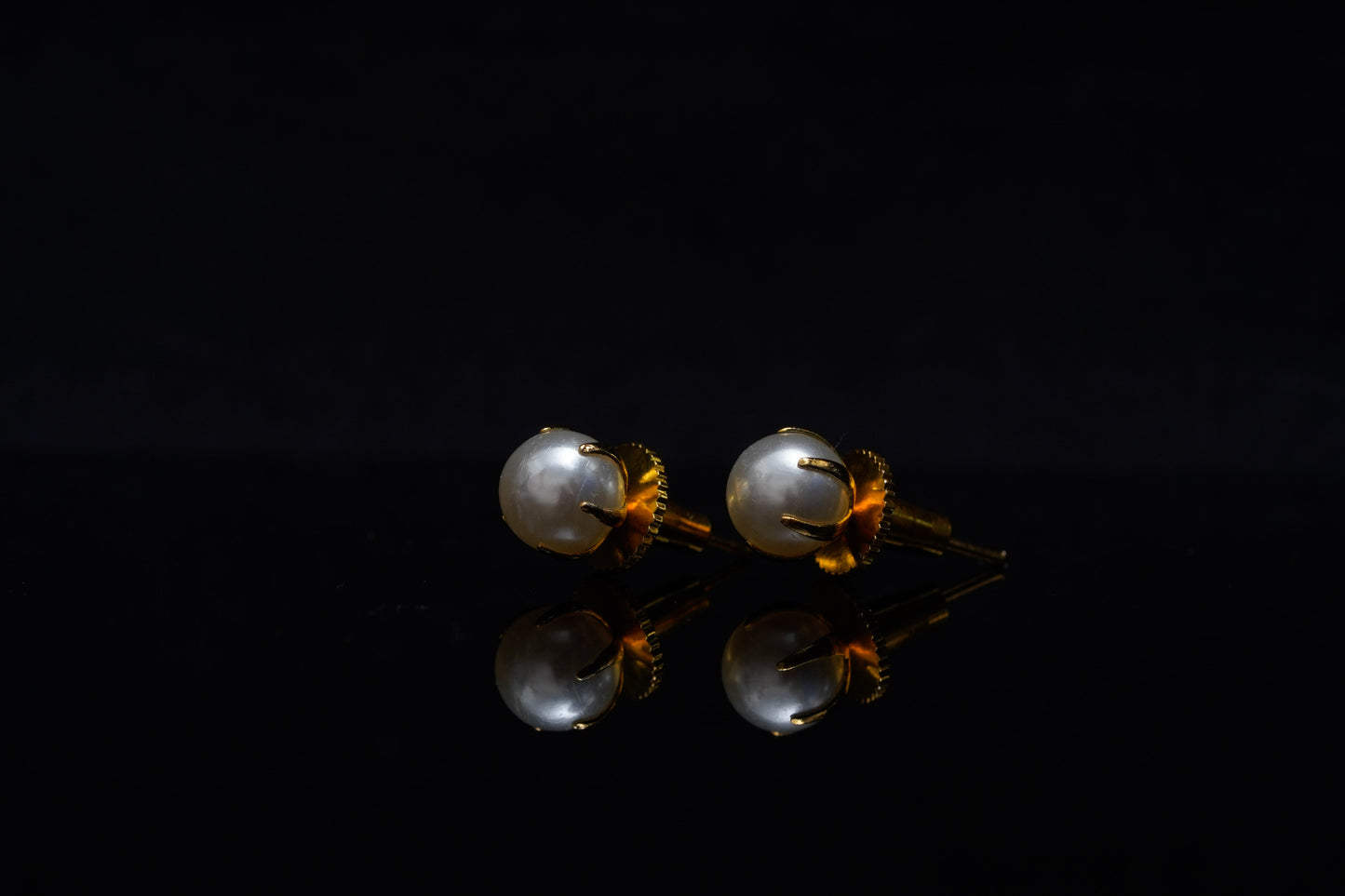 Kaia Pearl Studs