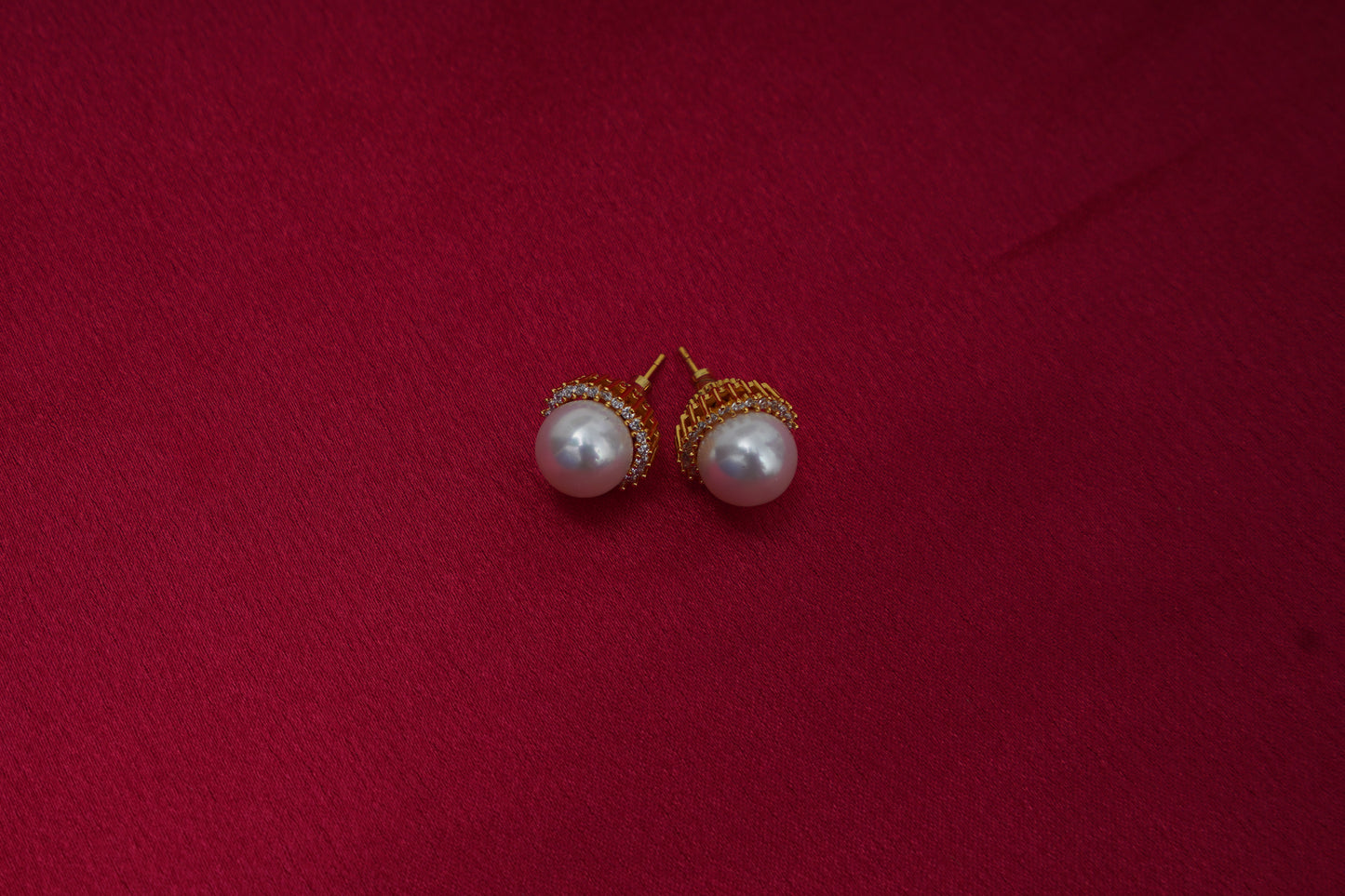 Laura Crown Pearl Ear Studs