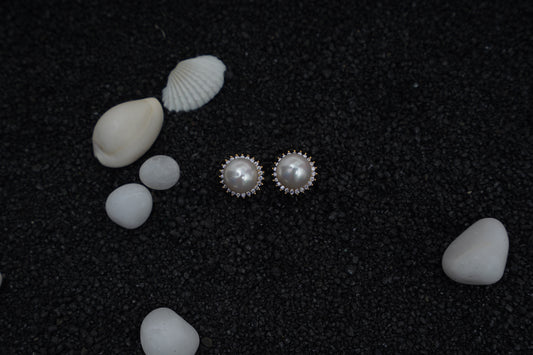 Laura Crown Pearl Ear Studs