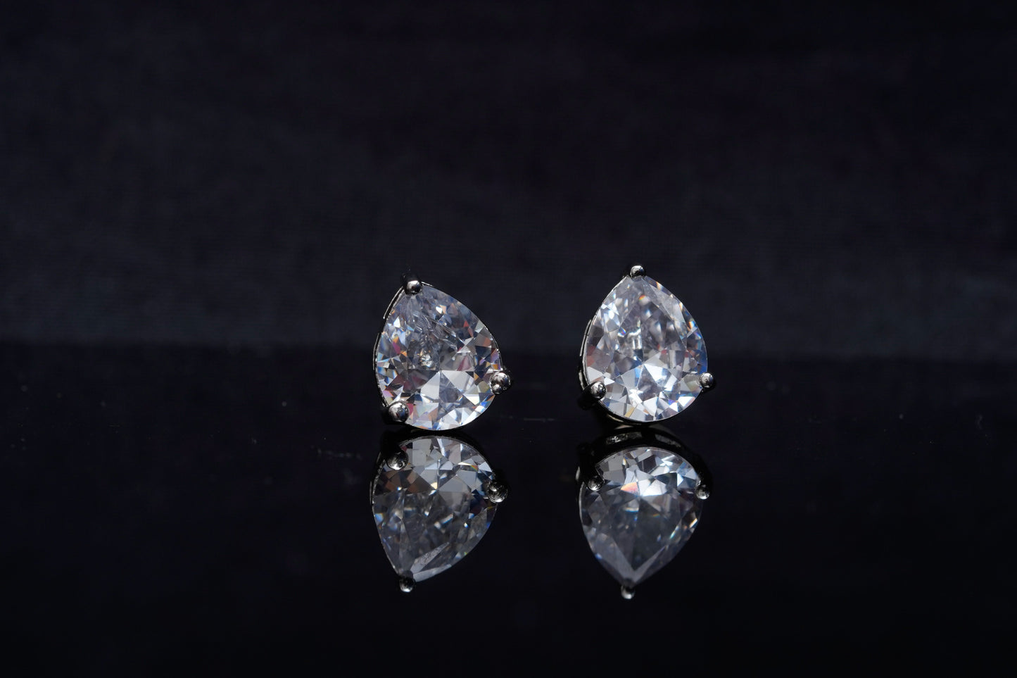 Samaira Tear Drop Ear Studs