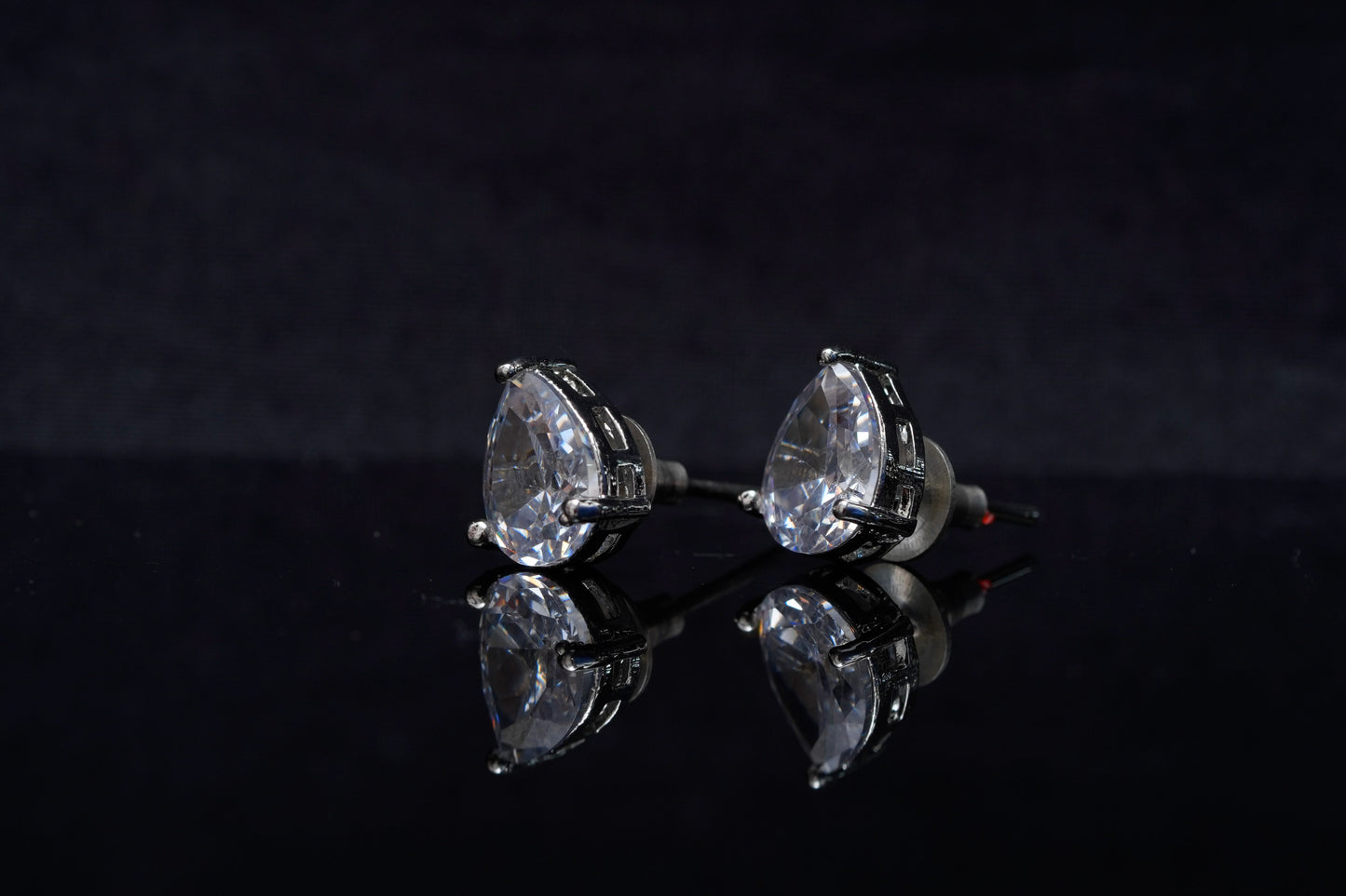 Samaira Tear Drop Ear Studs