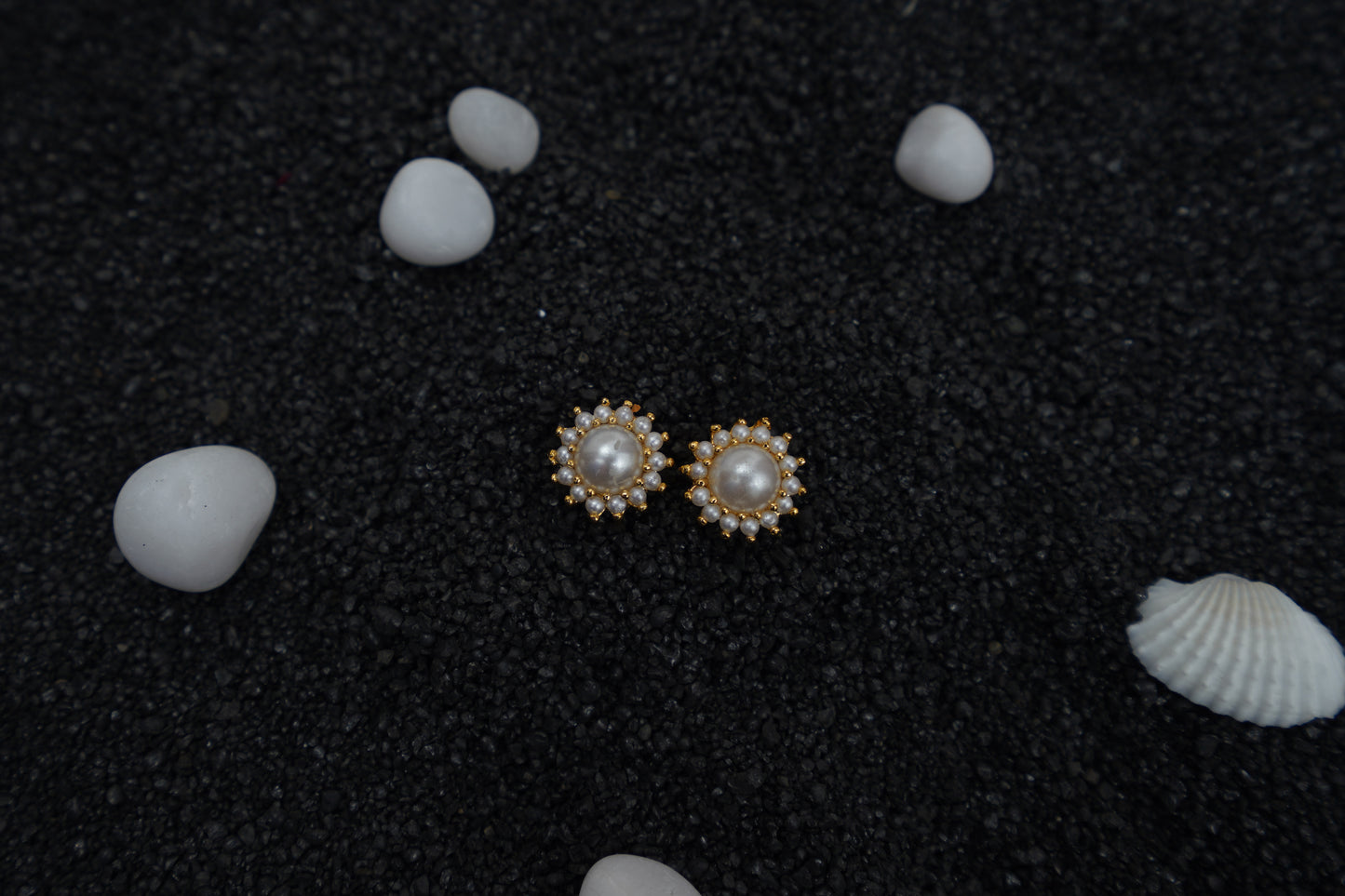 Star flower pearl ear studs