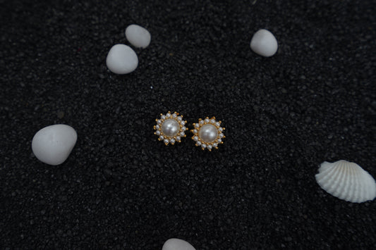 Star flower pearl ear studs