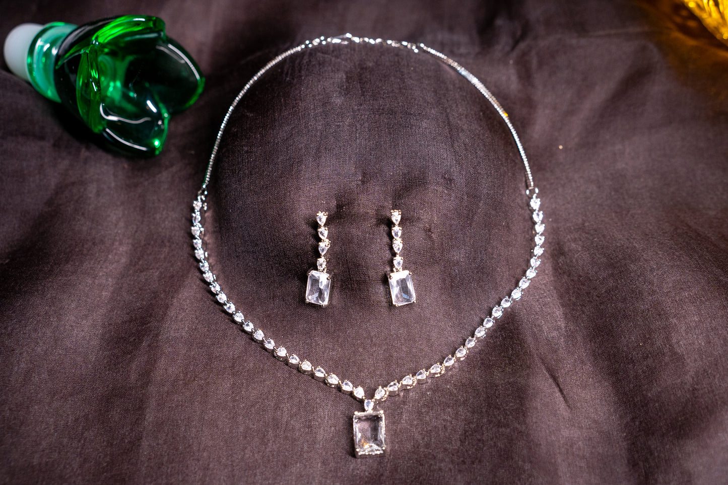 Timeless necklace set in real American diamonds