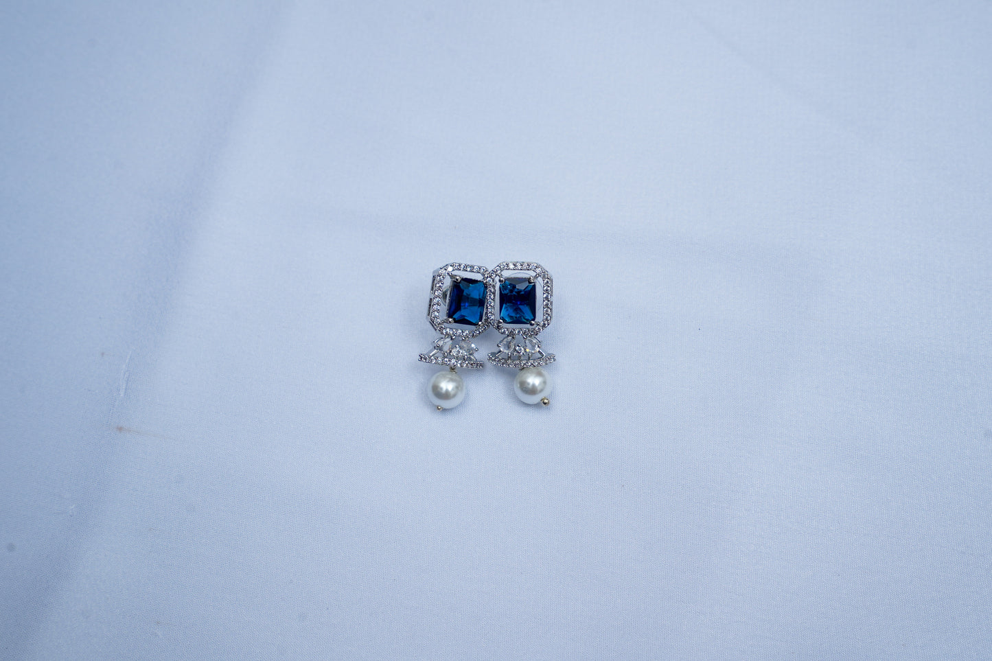 Veloura captivating earrings