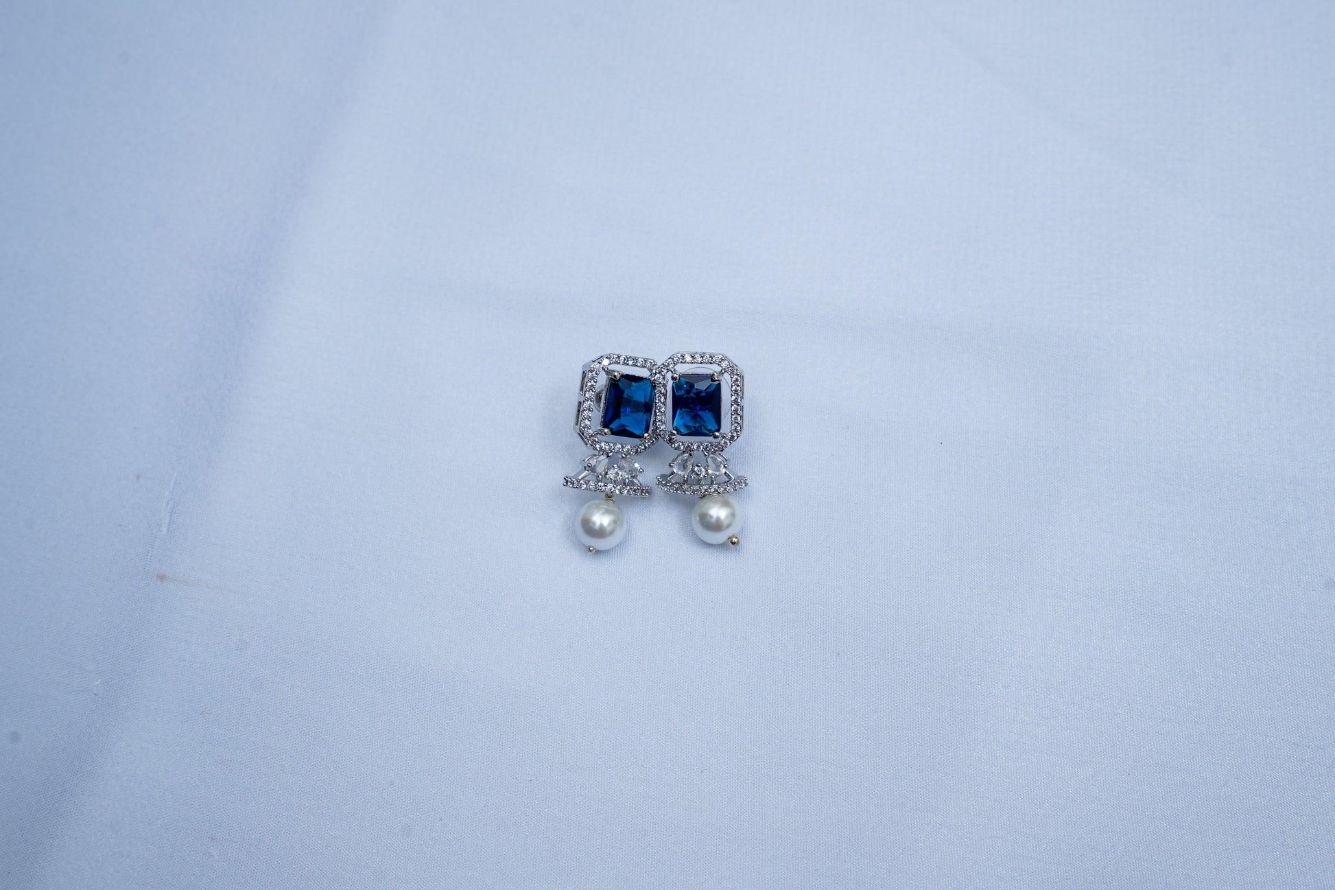 Veloura captivating earrings